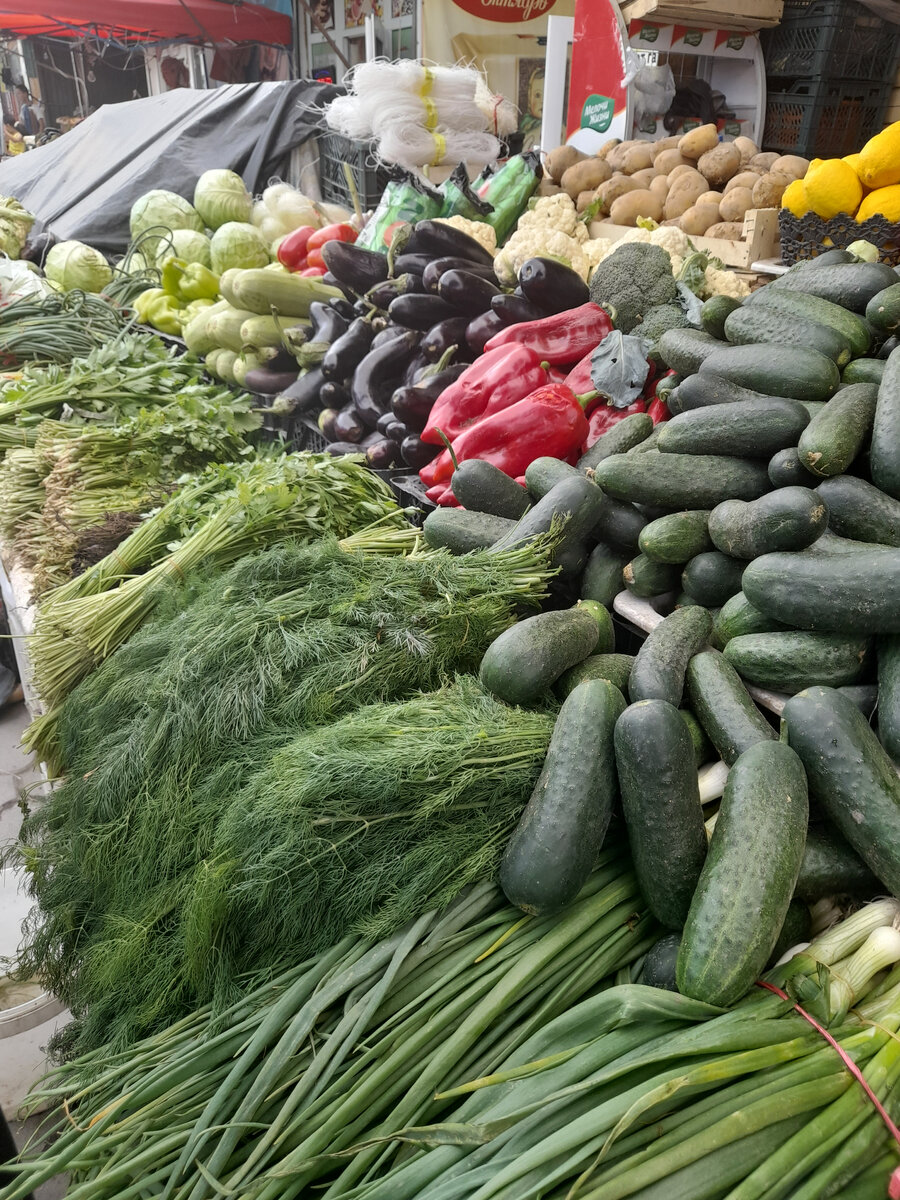 Огурцы здесь тоже очень вкусные.