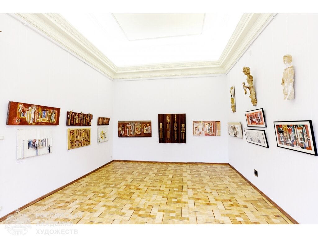 Один из залов экспозиции с ранними работами Игоря Пчельникова (1931-2021). Фото: Иван Новико-Двинский, пресс-служба РАХ. 2022