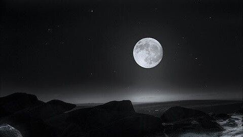 Чёрная Луна (Лилит). Арт. Фото в свободном доступе.