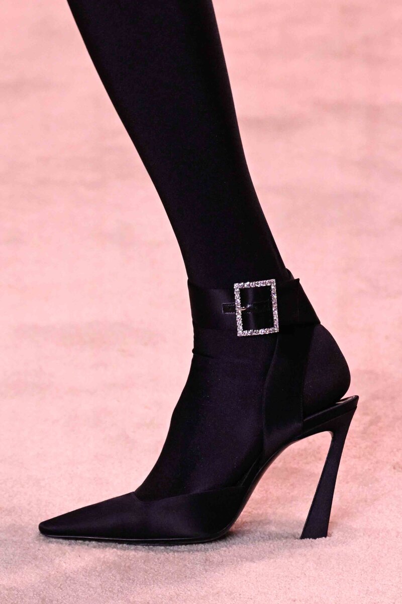    Saint Laurent осень-зима 2022/23LEGION-MEDIA