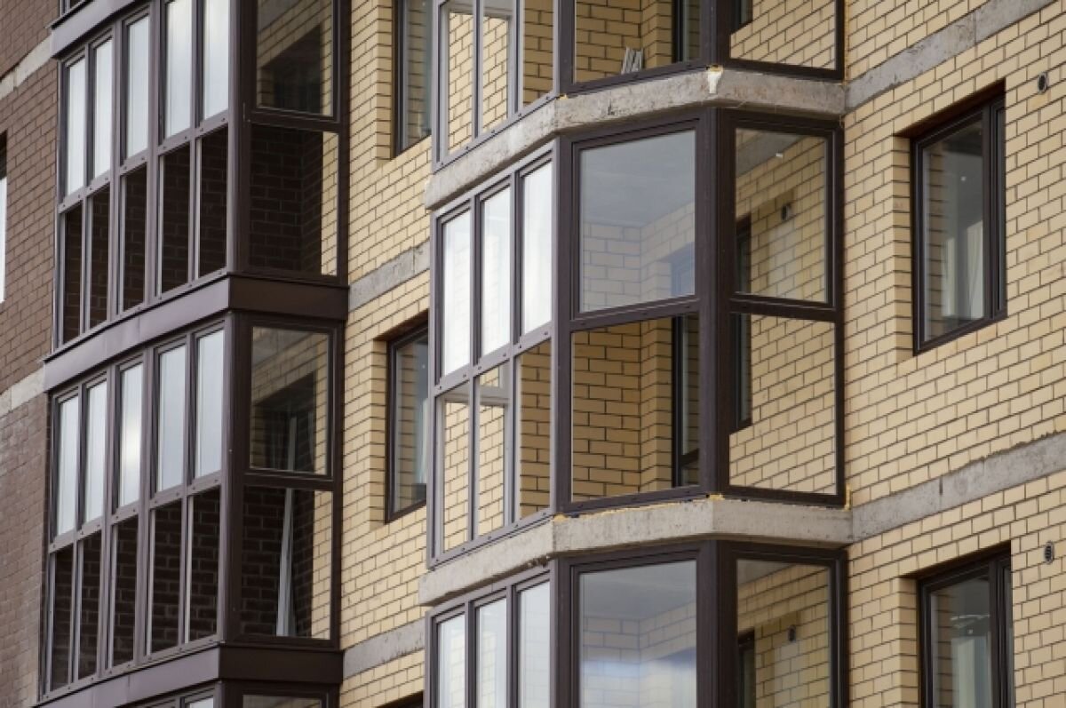    С балкона на четвертом этаже выпал 20-летний житель Казани