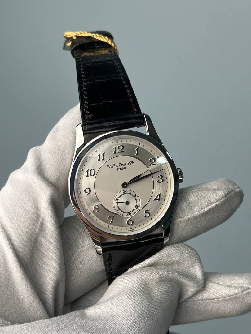 PATEK PHILIPPE CALATRAVA PLATINUM 5196P-001 SILVER-GREY DIAL