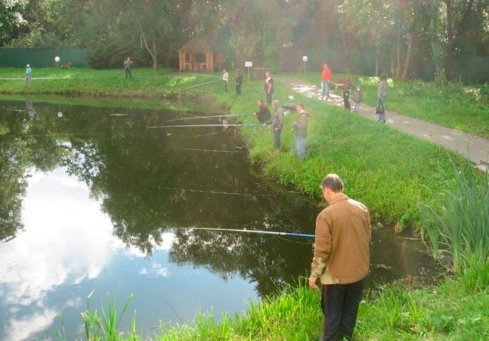 Природа создала в «синеокой» Беларуси благоприятные условия для любителей «зелёного туризма». На её территории есть масса мест, где можно с комфортом отдохнуть и порыбачить.