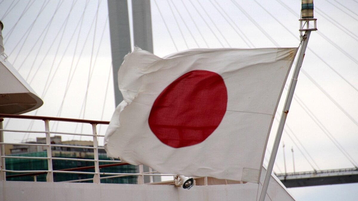     Япония составила список российских компаний, против которых ввела санкции. В него попали 17 физических лиц и 78 организаций. Кроме того, введен запрет на экспорт для 80 компаний — в перечень включили три организации из Татарстана.