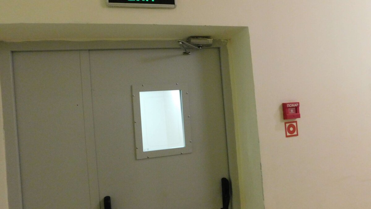     Эвакуация посетителей торгового центра проводилась в учебных целях, сообщает UfacityNews.ru со ссылкой на пресс-службу МЧС