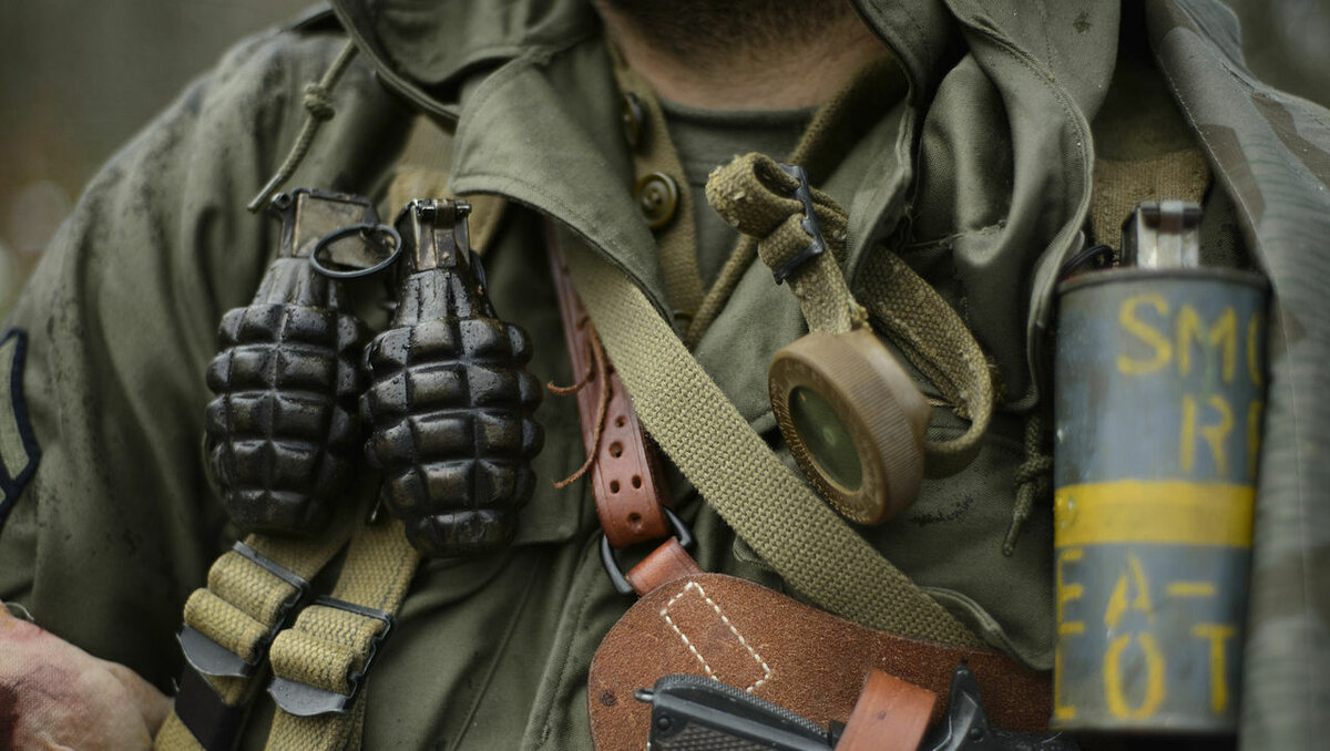     В Новошахтинске задержали мужчину, который на улице размахивал гранатой, сообщает Telegram-канал Don_Mash.