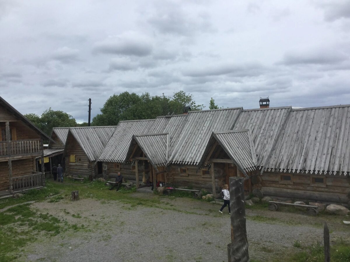 Внутренний двор Острога.