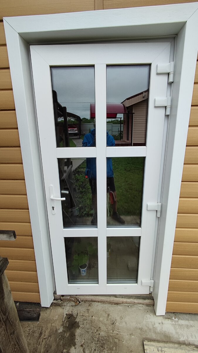 Дверь ПВХ на входе. @ Горбунов Сергей