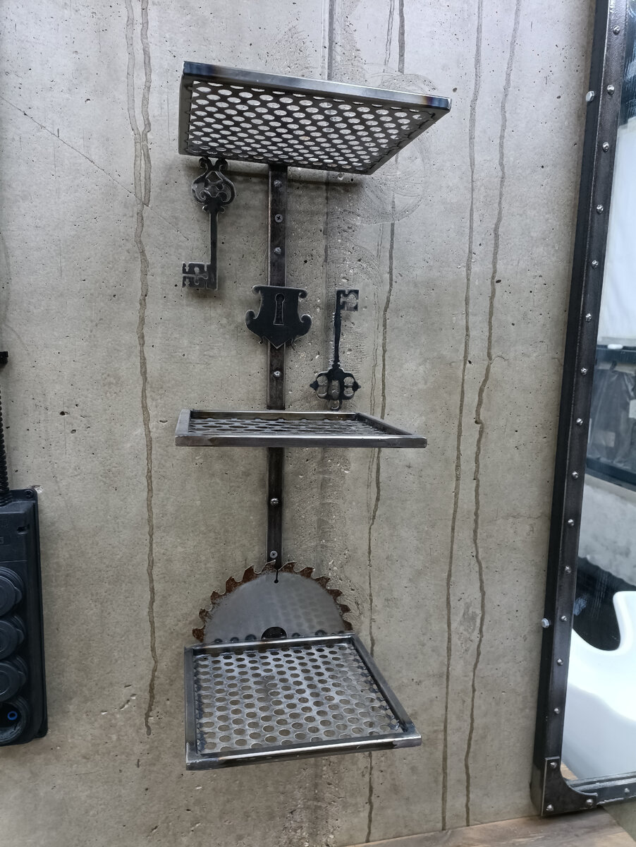 Полки из металла 