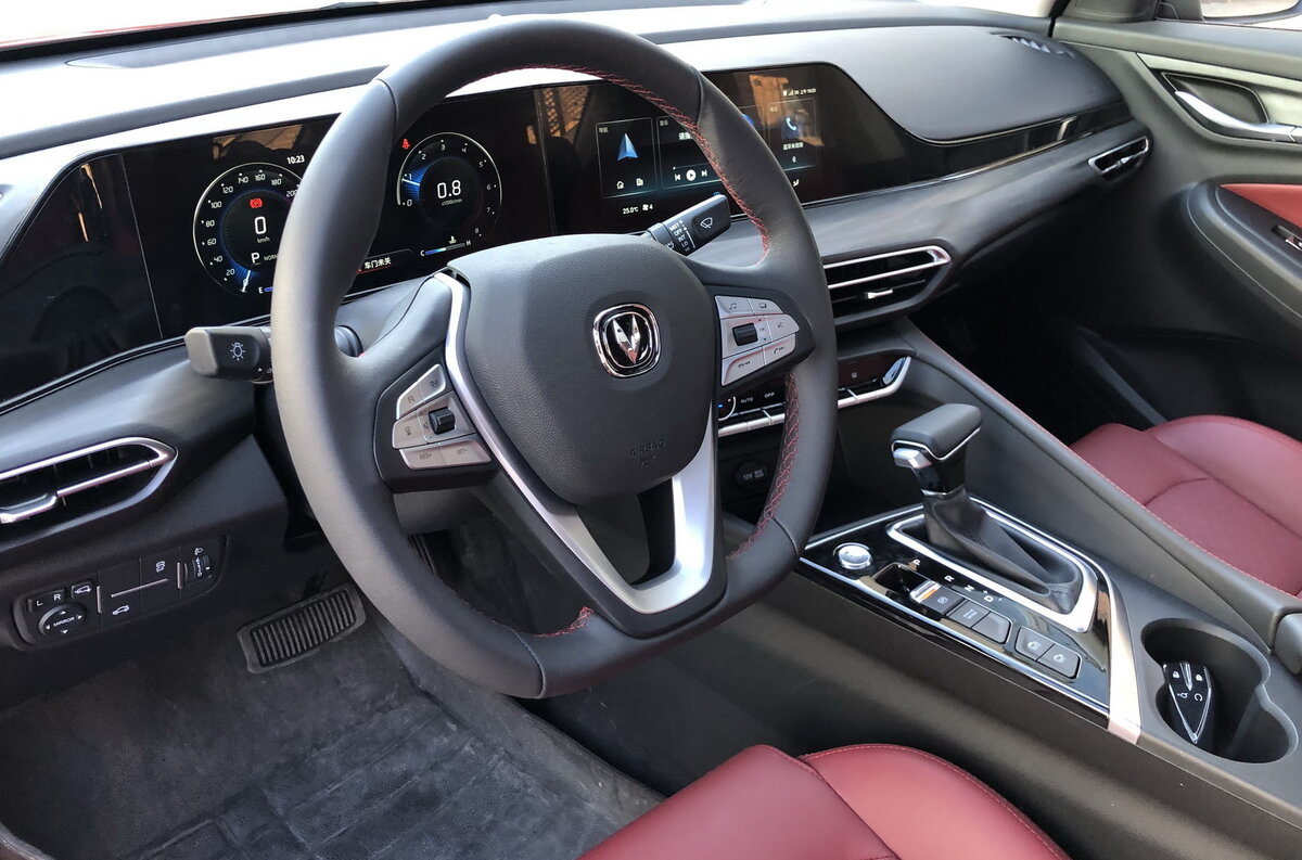 В России стартовали продажи нового седана. Источник иллюстрации - auto.ru