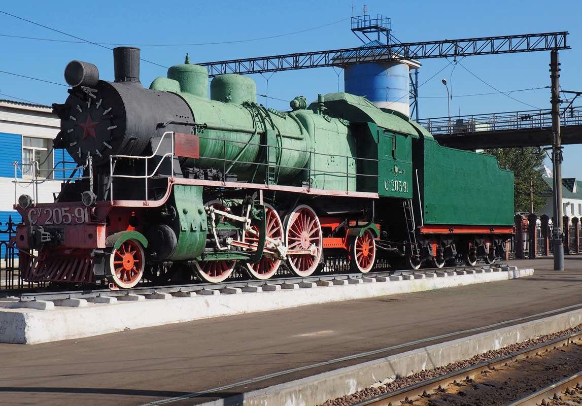    Памятник паровозу-легенде. stalker