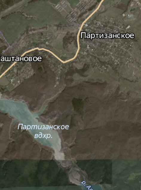 Само водохранилище было построено в 1966 году на реке Альма для водоснабжения города Симферополя.