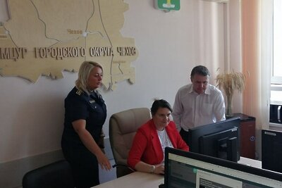    Сотрудница МЦУР Чехова © Пресс-служба Главного управления содержания территорий Московской области