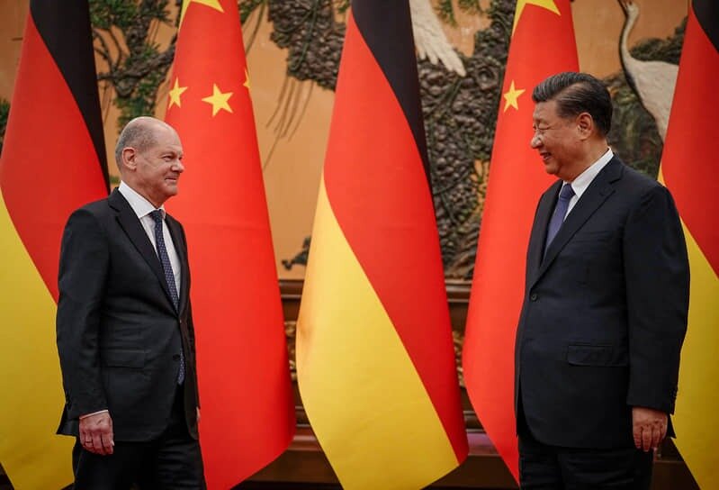 Олаф Шольц и Си Цзиньпин, ноябрь 2022 года. Фото: Reuters