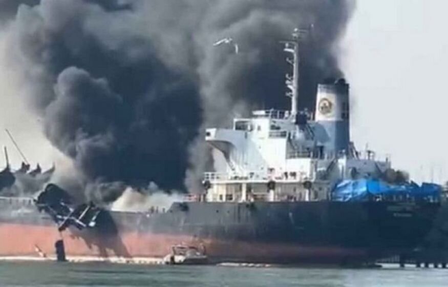    На реке Лене столкнулись два танкера