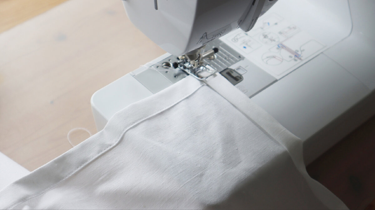 У меня белые простыни и кольца от шторки для ванной не лежат без дела в ...