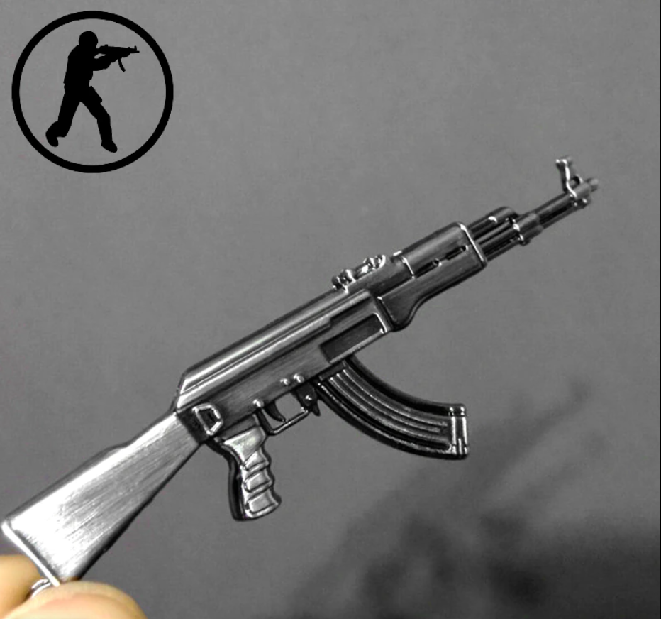 Так же есть Deagle и AWP из игры в форме брелка