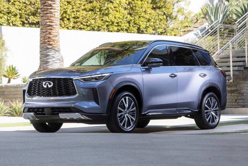     Как и положено дорогому автомобилю, Infiniti QX60 имеет современный, но лишённый излишней вычурности дизайн