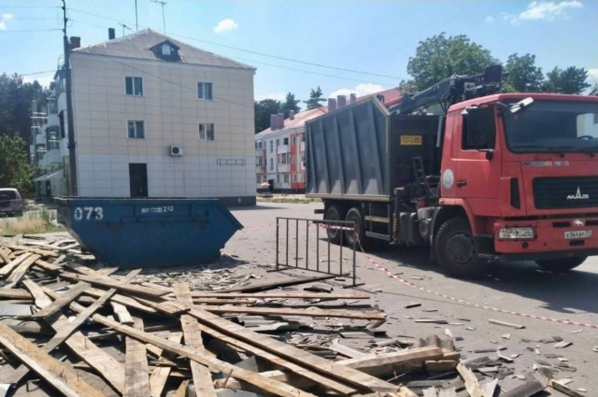    Коммунальщики Белгорода помогают восстанавливать Шебекино после обстрелов