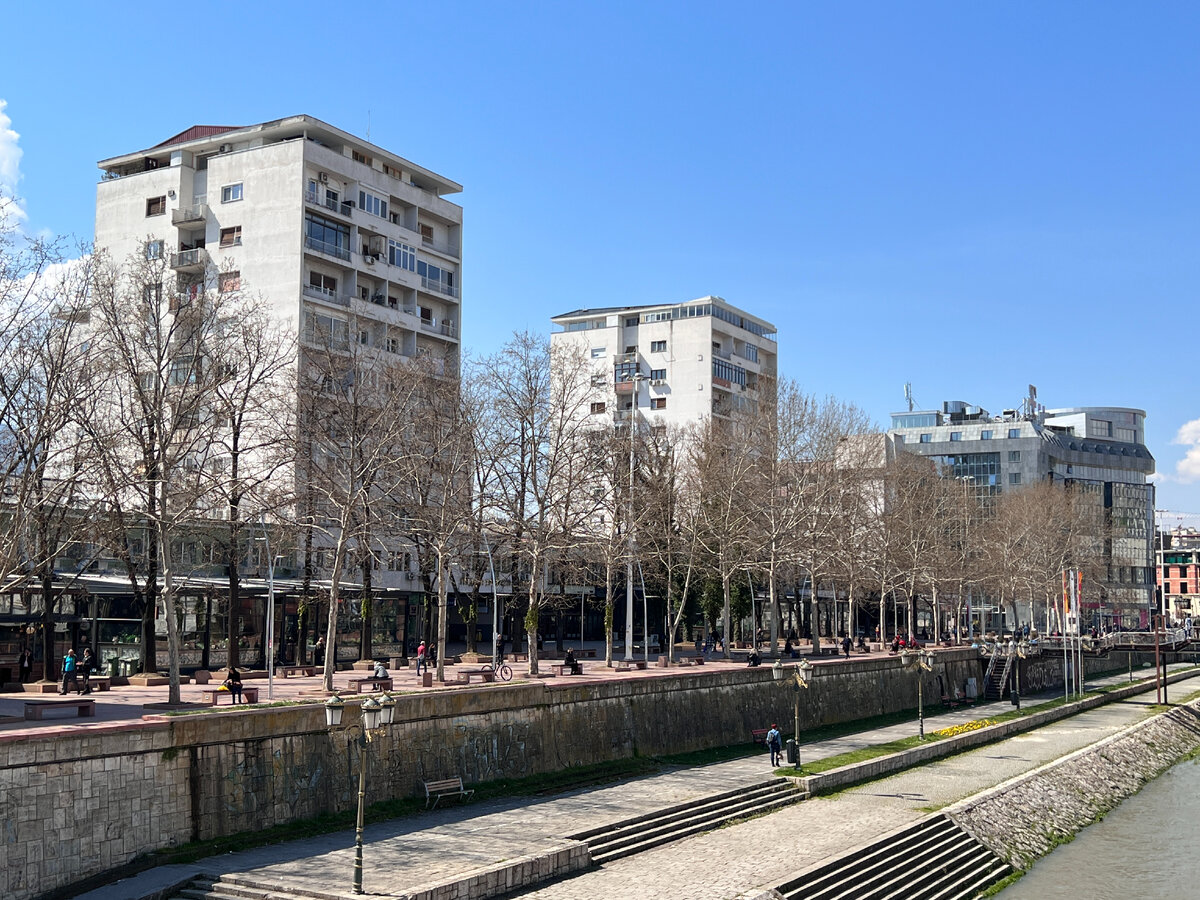 Самый центр Скопье, март 2023, автор блога Дно Мещанства