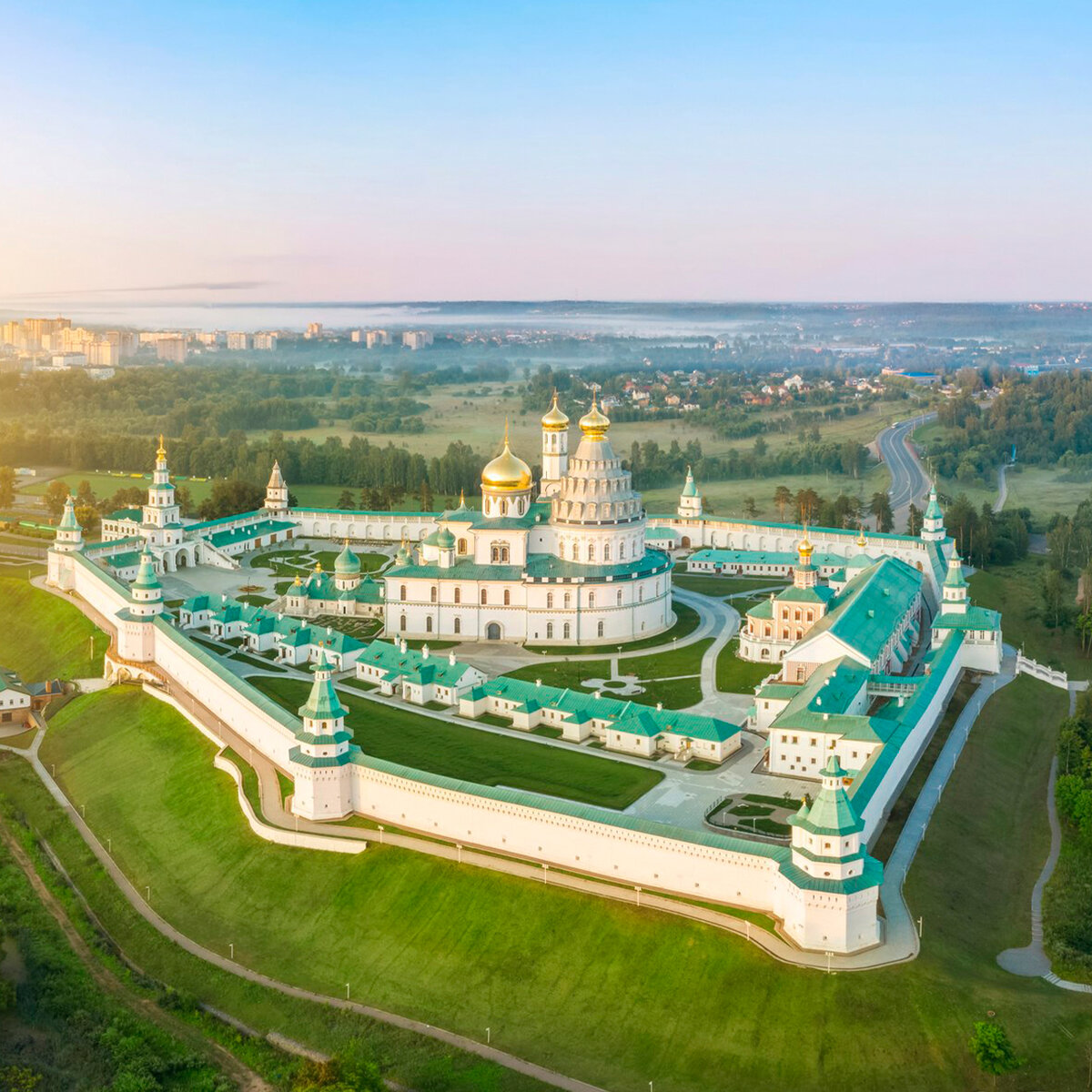 Монастыри Подмосковья