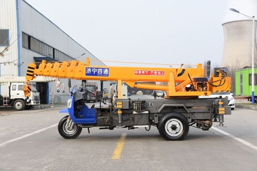 Самый маленький кран. Самый маленький кран. Кран паук unic. Кран козловой мпу ocalift 2т. Мини краны jekko с дистанционным управлением.