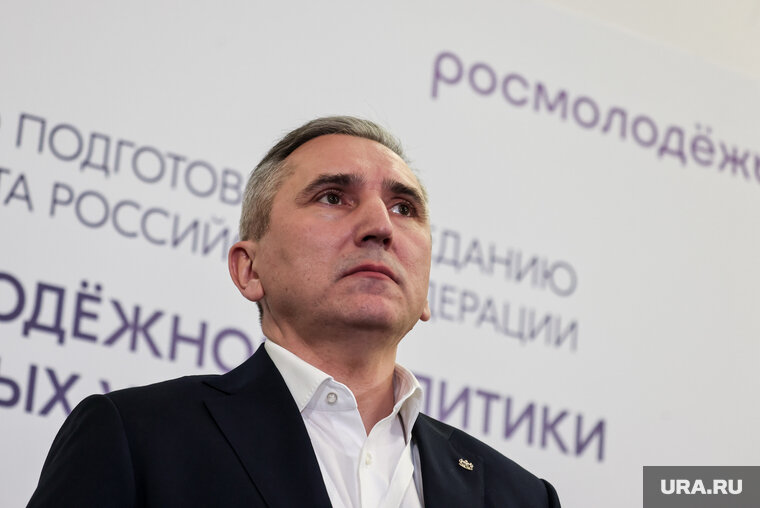    Губернатор Тюменской области Александр Моор поблагодарил тоболяков за помощь семьям участников СВО