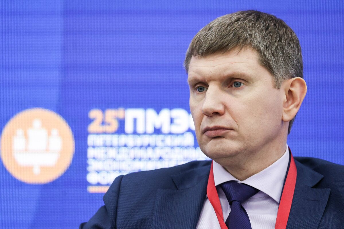 https://rg.ru/2022/06/16/maksim-reshetnikov-nazval-vpolne-realnoj-defliaciiu-v-rf-po-itogam-iiunia.html