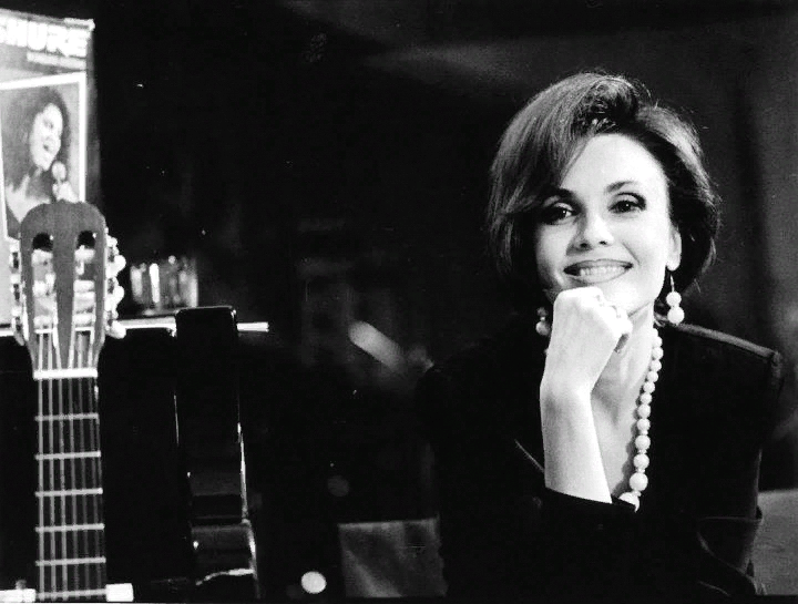 Татьяна Снежина на презентации дебютного альбома, фото - архив семьи поэтессы