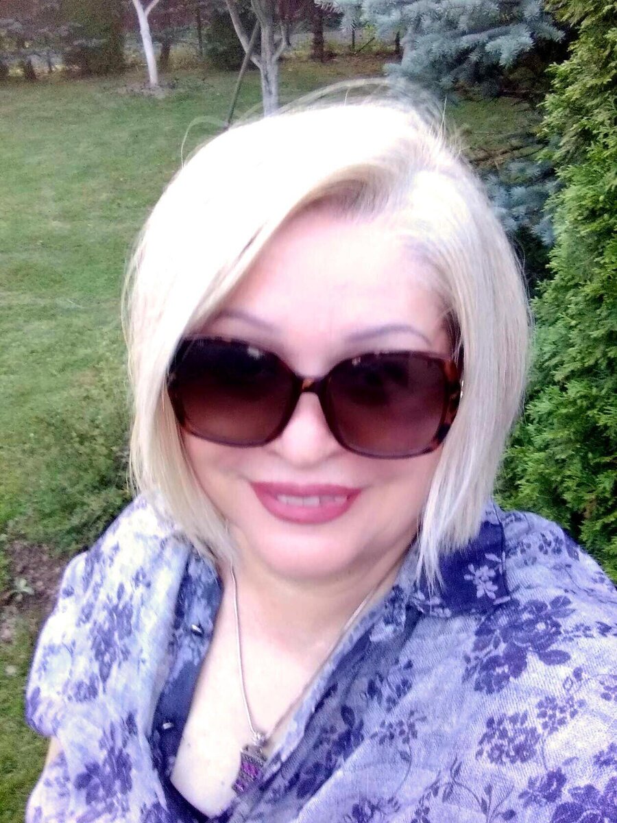 На голове уже беспорядок, пора стричься.