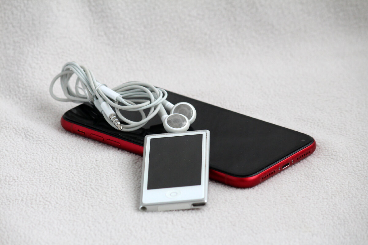 Смартфон и айпод всегда беру в дорогу. Фото автора