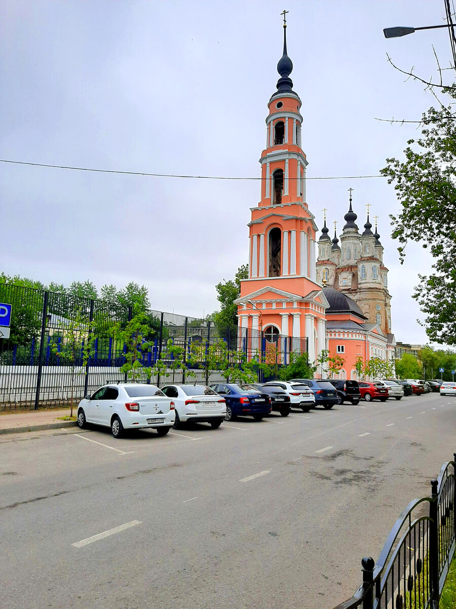 Храм святых бессребреников и чудотворцев Космы и Дамиана Римских. Фото автора.