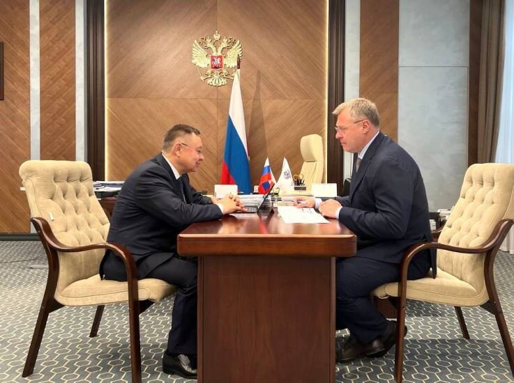    Астраханский губернатор встретился с главой Минстроя России
