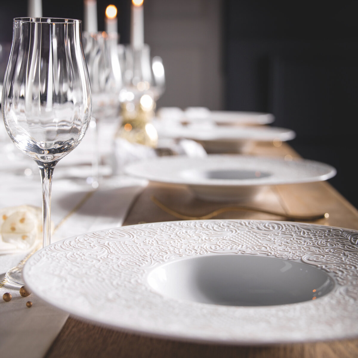 Матовое покрытие делает посуду L Couture особенно нежной и приятной на ощупь