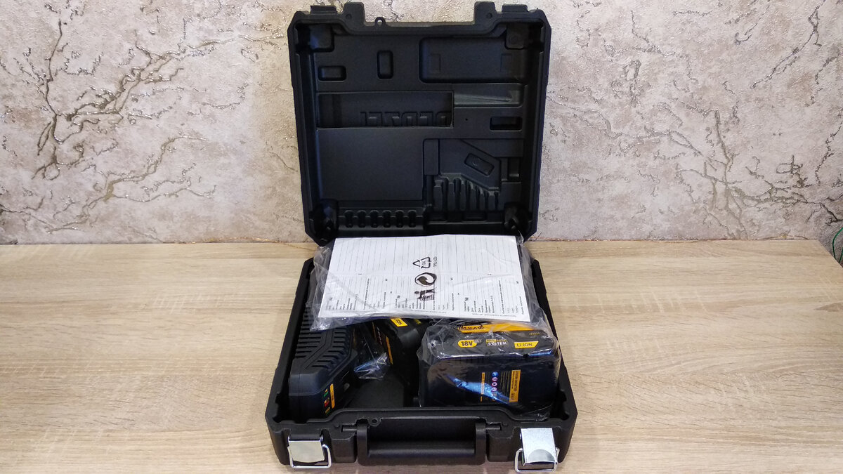 Шуруповерт дома – это почти аксиома. Он давно стал одним из обязательных инструментов, которые нужно держать дома просто так, чтобы были.-4