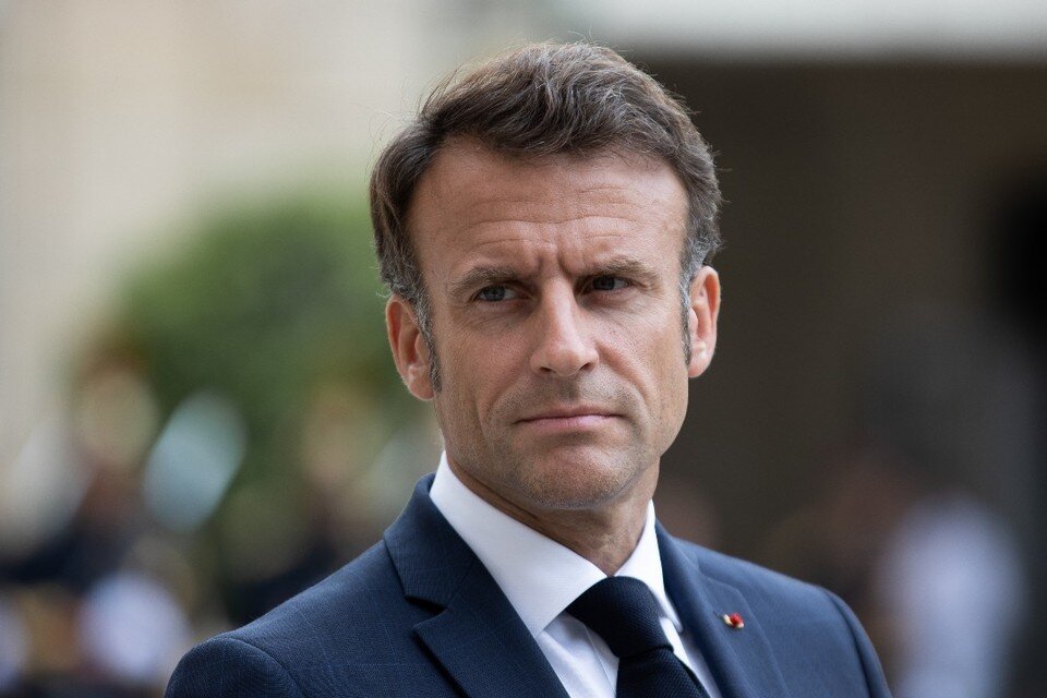    Макрон экстренно возвращается в Париж из Брюсселя GLOBAL LOOK PRESS