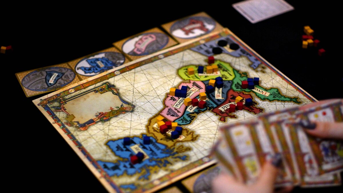 Фото с Настолио - примерно так всё и выглядит