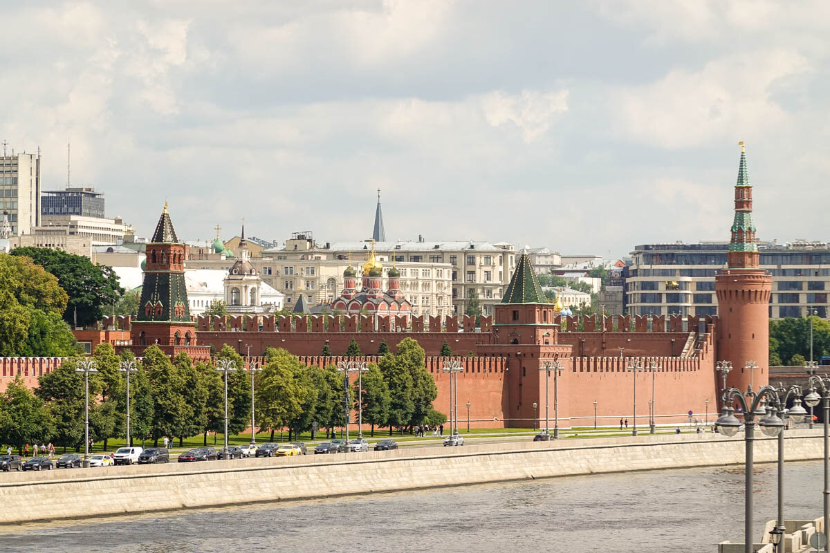 Прогулка по Москве. Запрещенная площадь, князь-призрак и потрясающие виды |  Самый главный путешественник | Дзен