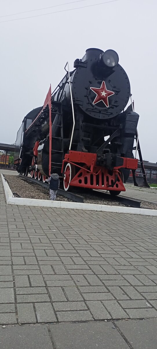 Вот такая красота на ЖД площади города Рыбинск 