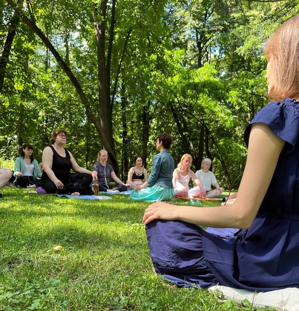 Открытый урок по медитации в парке