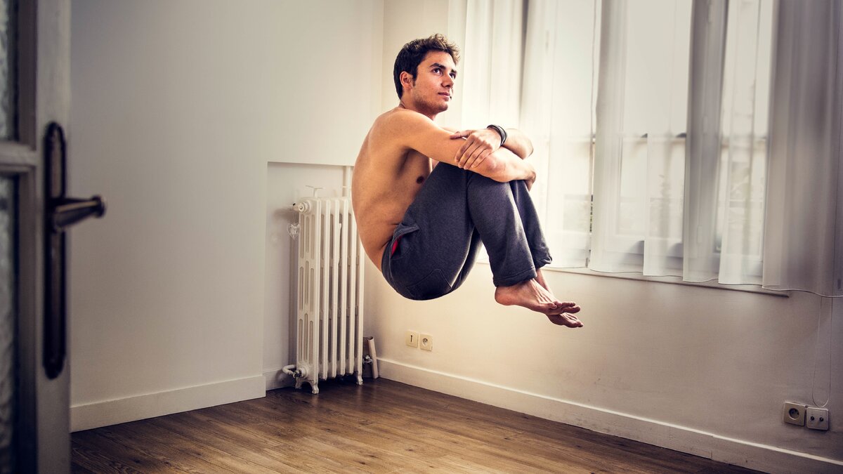     В Ростовской области жители меняют пол без операций, снимают с зеркала машин и следят за ходом расследования дела о деятельности полицейской ОПГ Ростова.