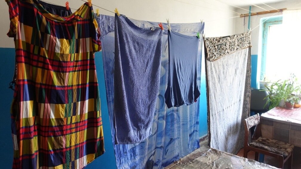     В Казани студенты федерального университета получают в общежитии постельное белье с дырами и плесенью. Соответствующая публикация появилась в Telegram-канале «Гроза».