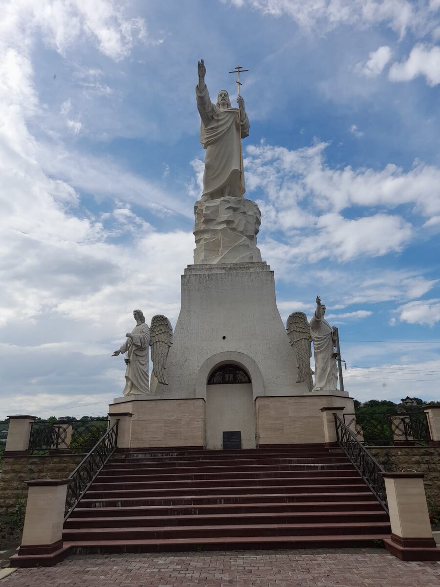 статуя христа в ессентуках