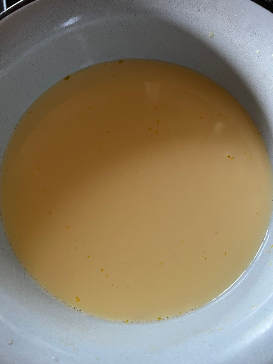 Яйца с молоком