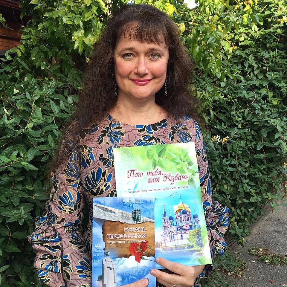 Инна Силенок - одна из самых известных универсальных психологов Кубани. Регалий у нее много, она - автор более 200 статей и двух книг, преподаватель международного уровня Общероссийской профессиональной психотерапевтической лиги. В последние годы специализируется на работе с психологическими травмами. Фото респондента