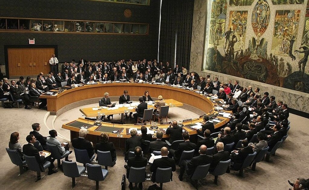 зал заседаний ООН.  фото: картинки  яндекса.