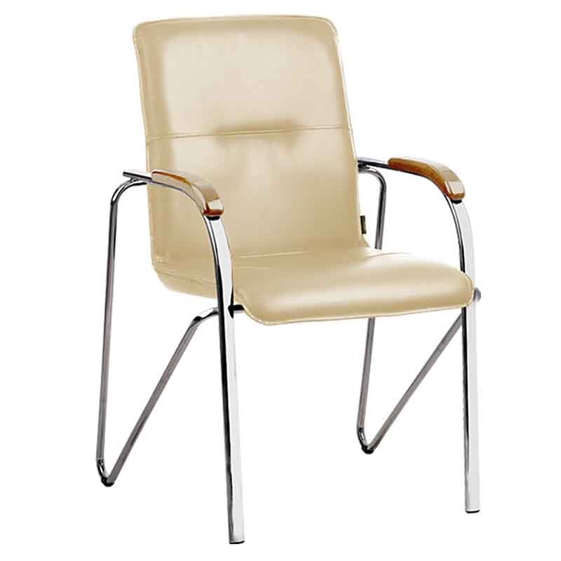 1. Кресло руководителя. Обычно у нормального директора рабочий день значительно дольше, чем у рядового сотрудника, поэтому его кресло должно обладать соответствующей комфортностью. Нужно, чтобы оно регулировалось как по высоте, так и по углу наклона спинки, а также обладало удобным и эргономичным подголовником. Также можно предусмотреть наличие функции раскачивания и массажёра для спины, чтобы поддерживать состояние здоровья на достойном уровне и не слишком уставать при долгом сидении. Также важно соблюдать стилистику при выборе, так как принято, чтобы кресло руководителя подчёркивало его статус — для изготовления обычно используются дорогие и качественные материалы.

2. Кресла для сотрудников. Обычный рабочий день — это 8 часов почти непрерывного сидения на нём, поэтому важно подобрать качественные и комфортные стулья. По материалу лучше всего выбрать качественную ткань или искусственную кожу — вовсе не обязательно тратить деньги на то, чтобы купить очень дорогие кресла для персонала. Обычно такая мебель делится функционально на операторские и компьютерные стулья. Между ними немного отличий, но они есть: компьютерные варианты должны бесшумно и быстро передвигаться по офису, а в операторских предусмотрены расширенные настройки в плане эргономики, так как предполагается, что оператор проводит за ним много времени без перемещений. Качественные, комфортные и удобные кресла для персонала вашего офиса значительно поднимут мотивацию сотрудников, а также помогут повысить производительность в рабочем плане. Огромный выбор различных стульев, среди которых точно найдутся те, которые вам подойдут, есть в каталоге нашего магазина.

3. Кресла для конференц-залов и переговорных комнат. Основное предназначение таких кресел — кратковременное пребывание гостей вашего офиса. Здесь при выборе важно оценить надёжность конструкции и соответствие внешнего вида общей стилистике помещения. Лучше не подбирать модели с регулировкой высоты и наклона спинки — это будет отвлекать слушателей.

4. Детские или геймерские кресла. Учитывая разнообразие выбора, можно свободно выделять их в отдельную категорию. Также стоит поговорить про профессиональные геймерские модели, которые отличаются особенностями дизайна и большим количеством регулировок в плане работы.