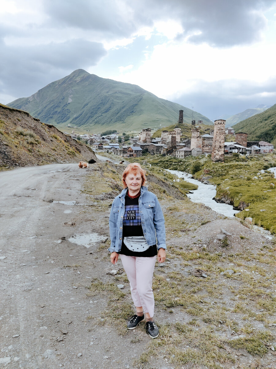 Позади Ушгули 