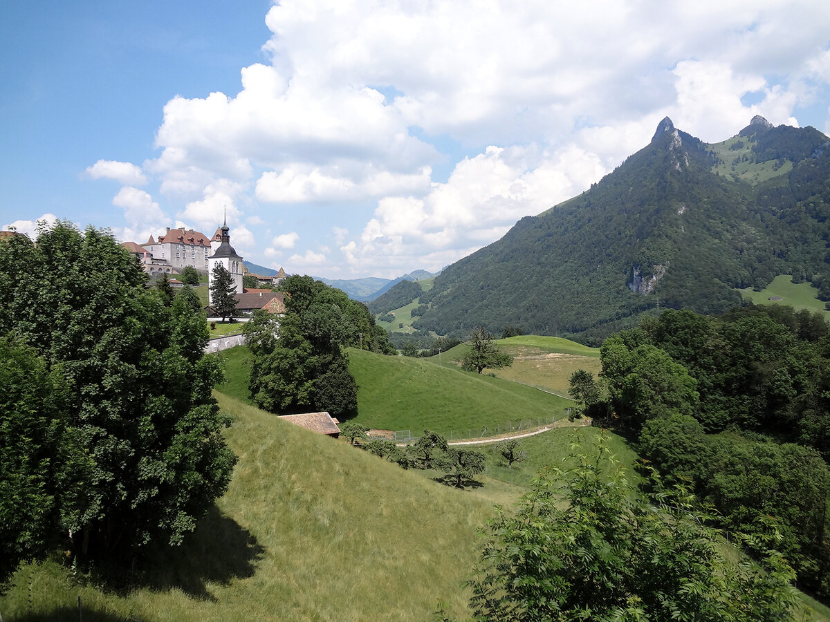 Приятный вид с балкона...