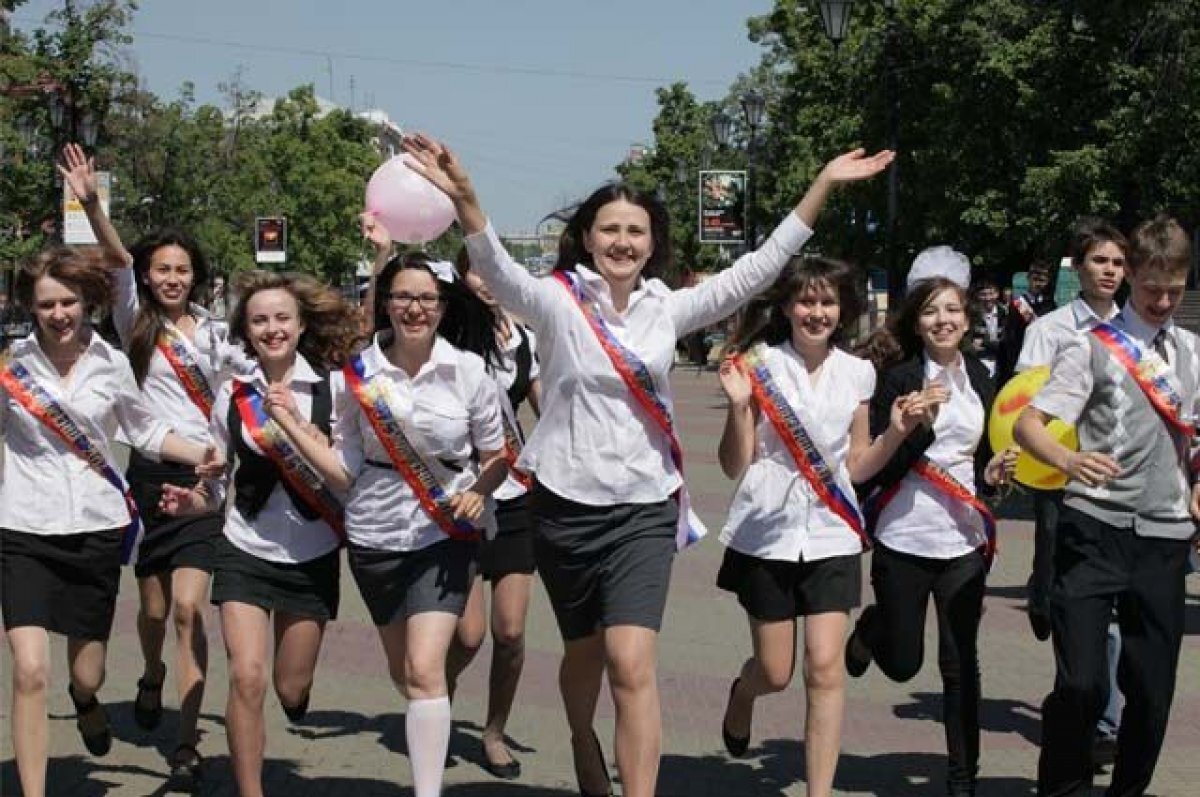    В Крыму школьные линейки состоятся только для выпускников 9 и 11 классов